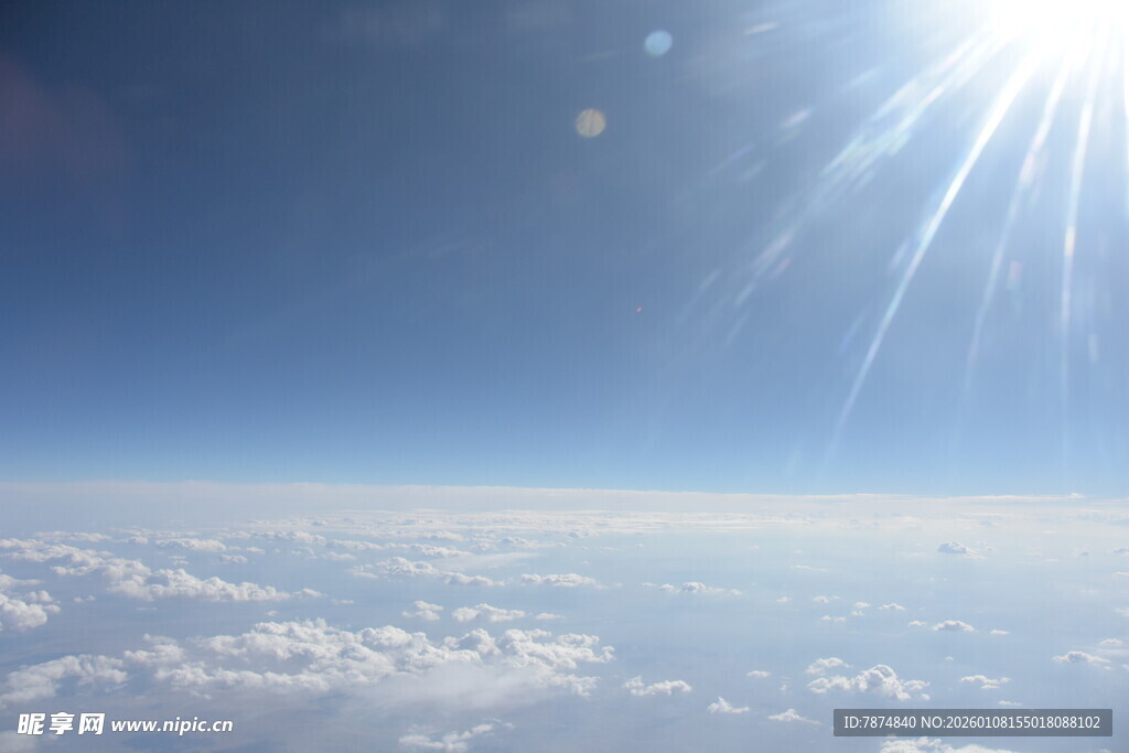 高空之上的晴朗云海
