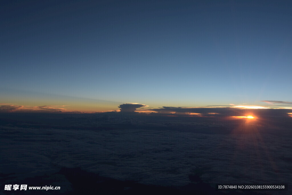 日出云海壮丽景观