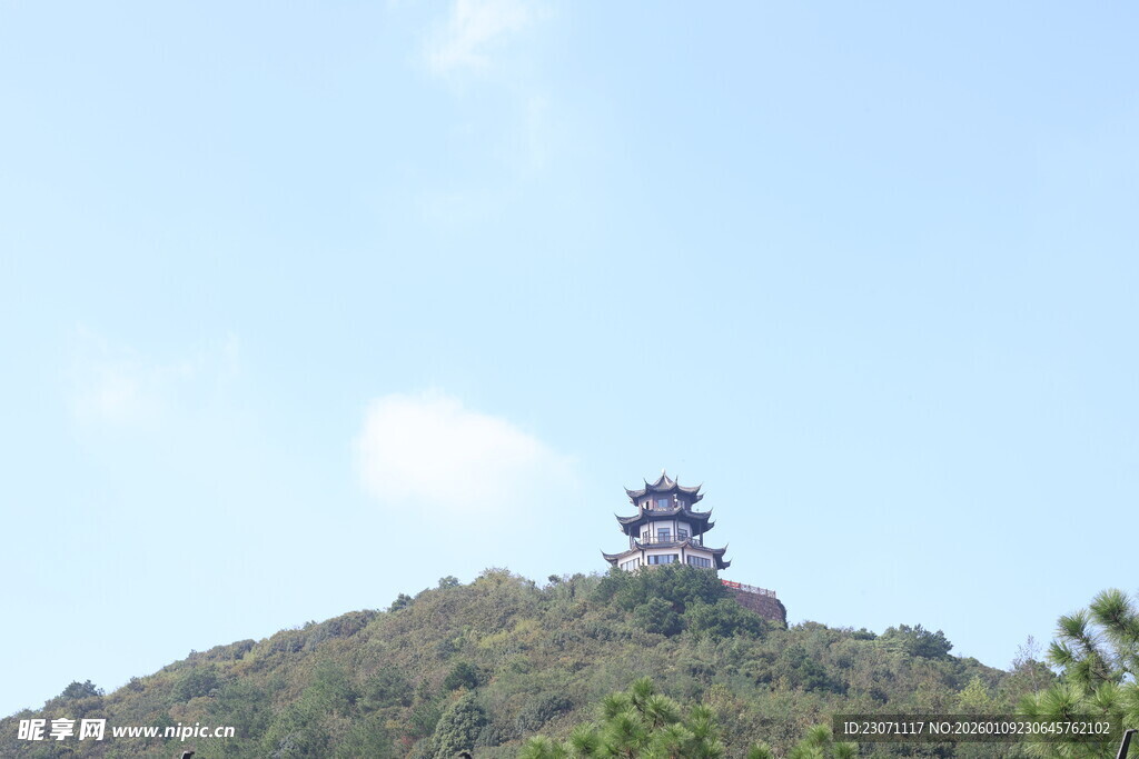 山顶古亭
