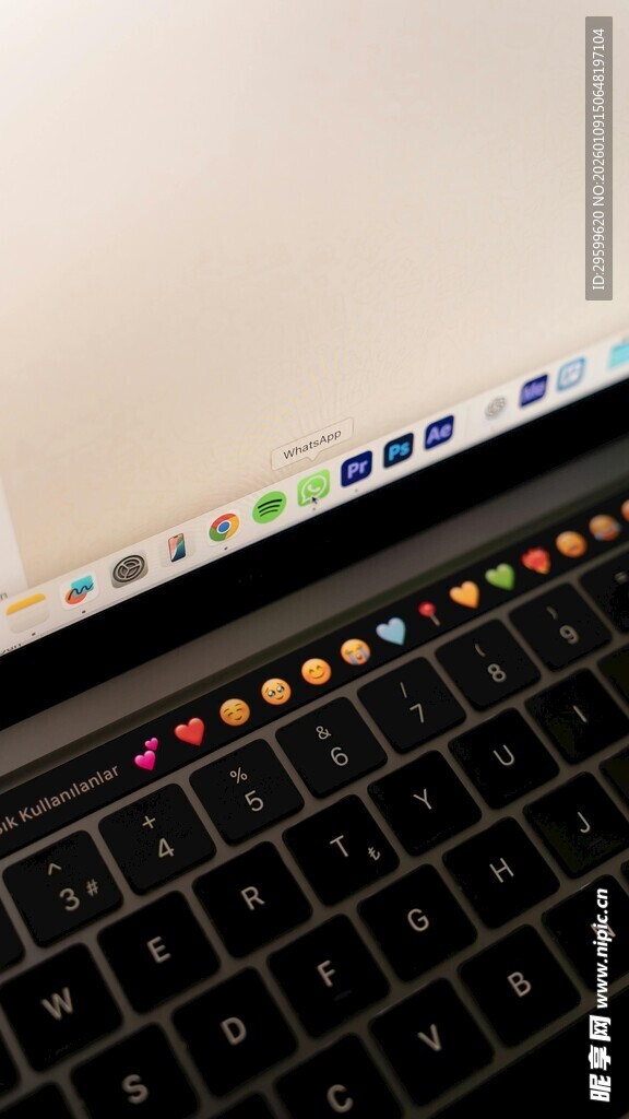 笔记本电脑键盘特写