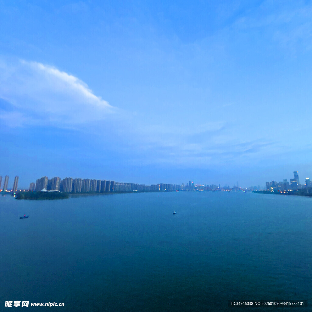 海滨城市美丽辽阔海景