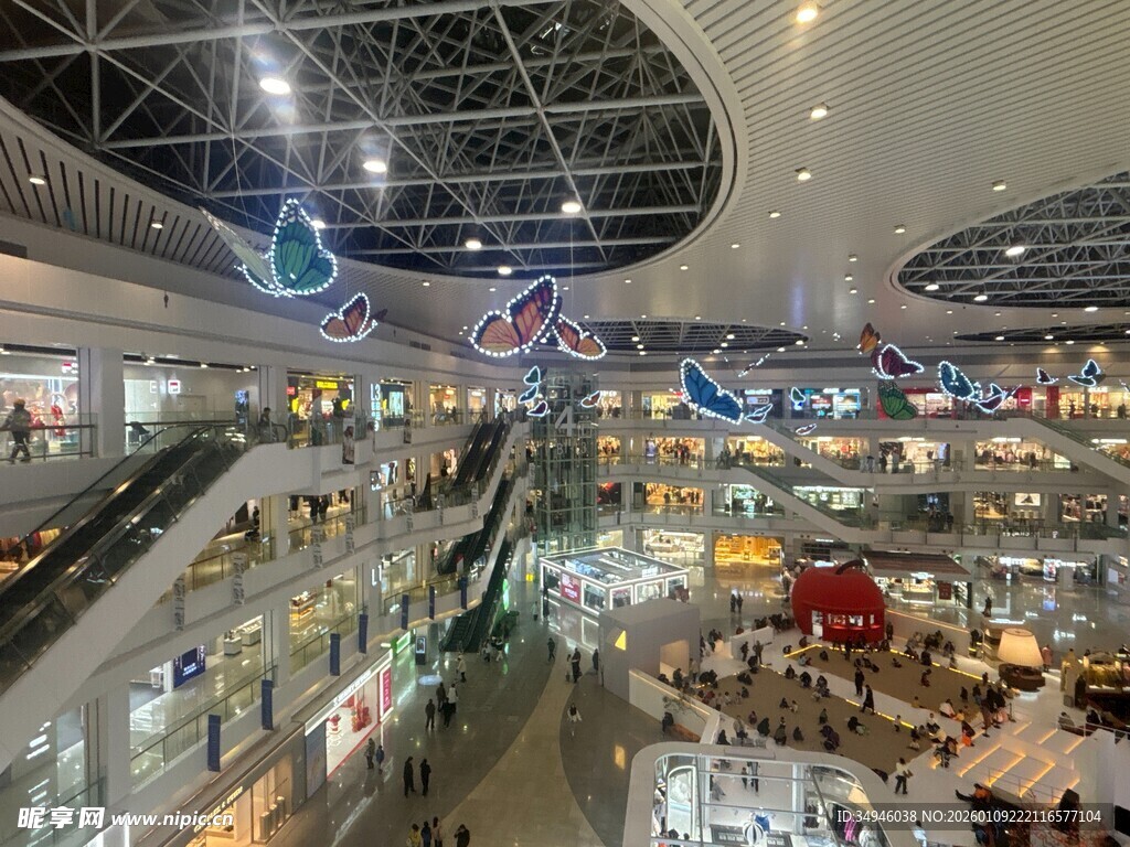繁华商场内部全景