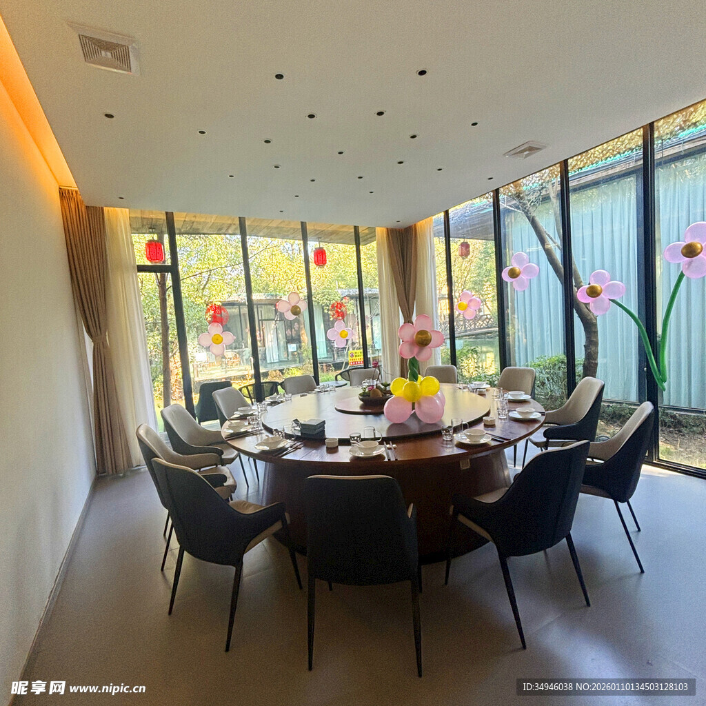 豪华中式风格圆桌餐厅场景