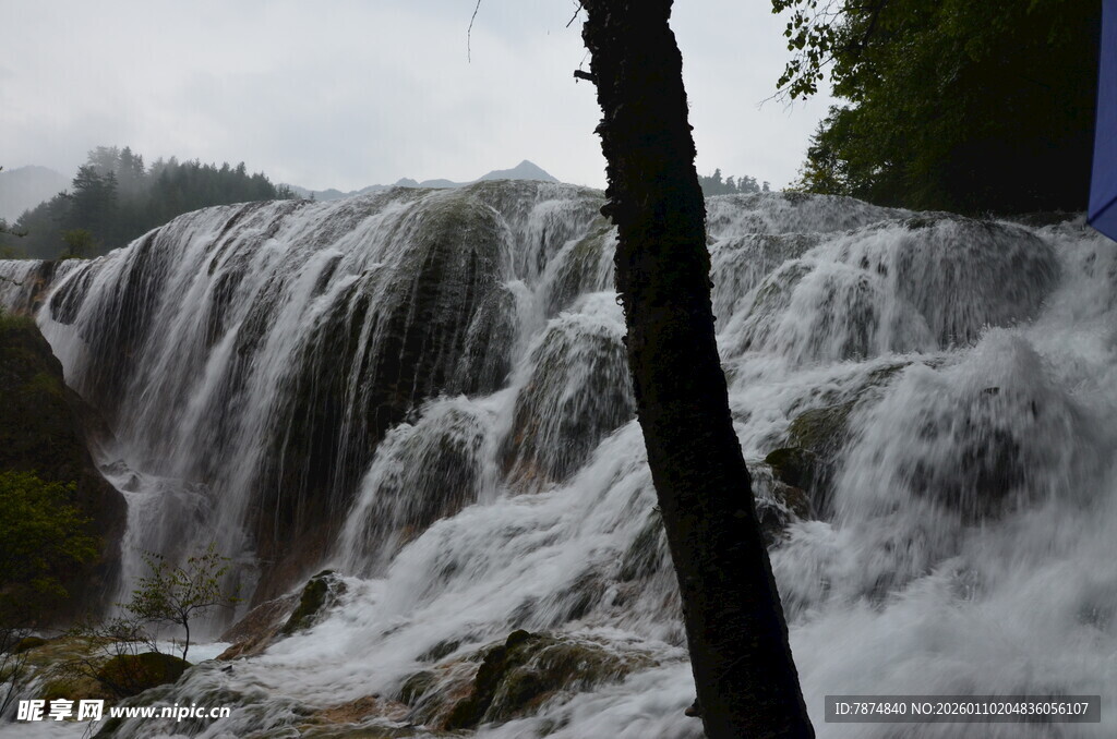 壮观瀑布景观
