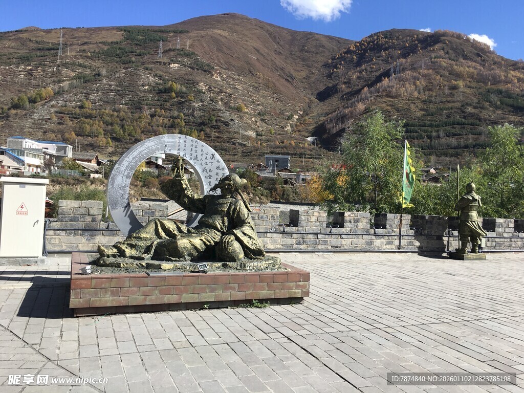 广场上的雕塑景观