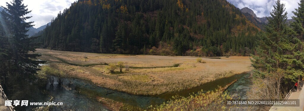 山间蜿蜒公路风景