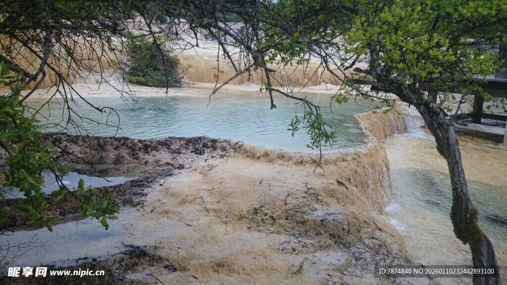 梦幻天然温泉景观