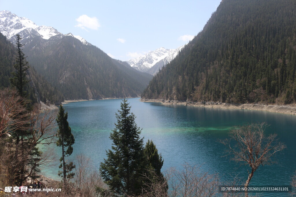 美丽的高山湖泊风光