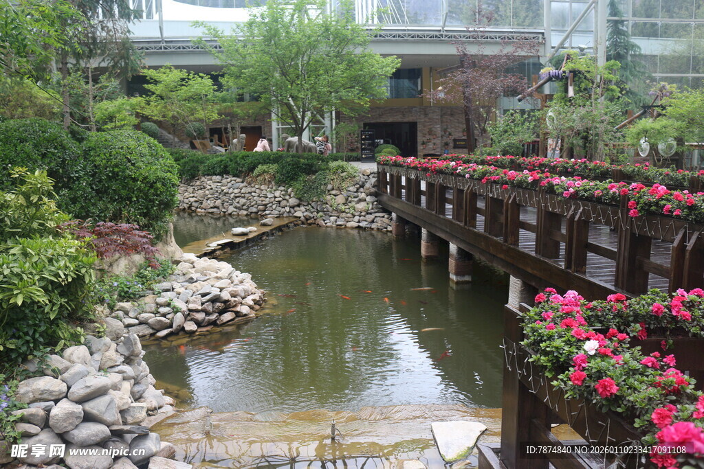 中式园林小桥流水景致