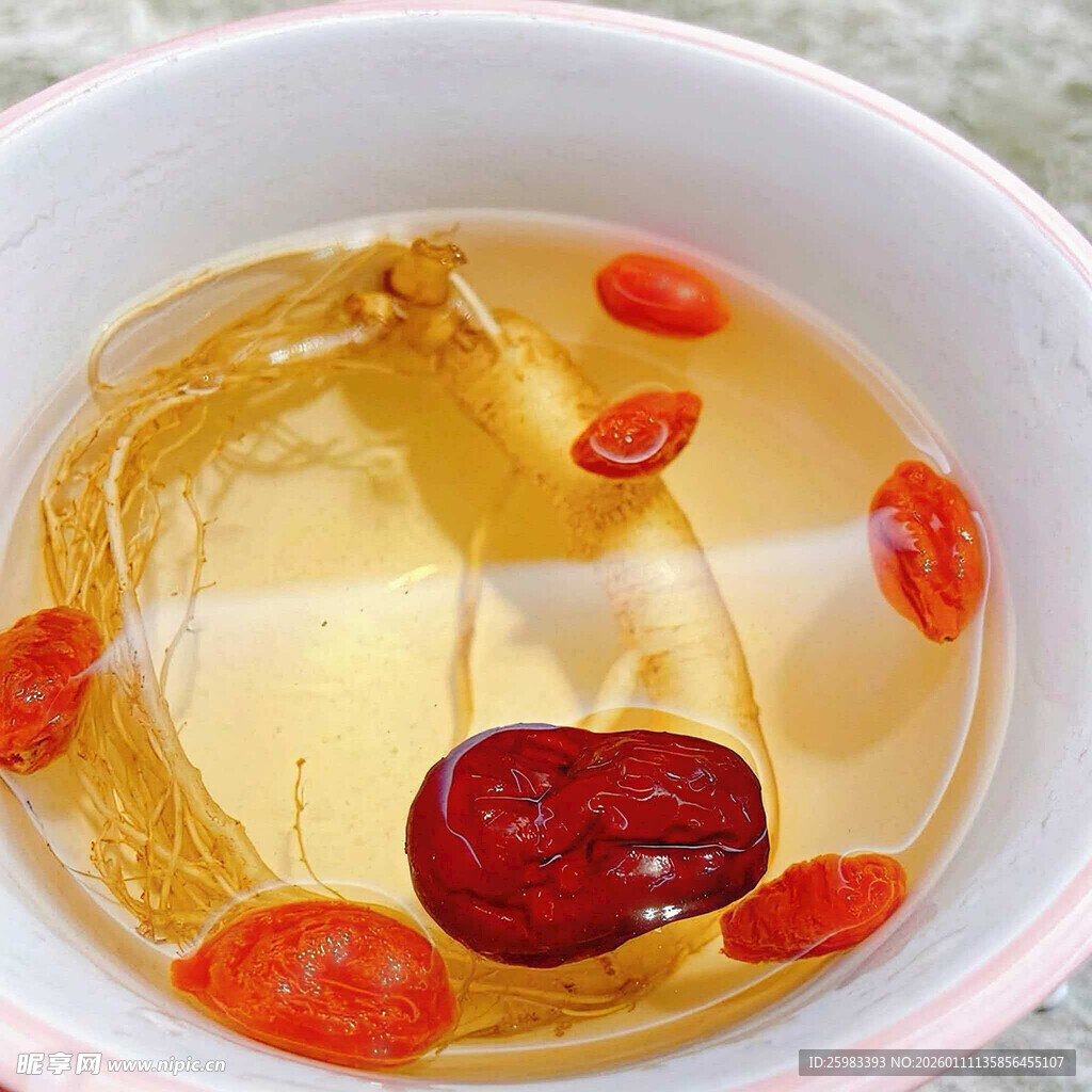 红枣枸杞人参养生汤