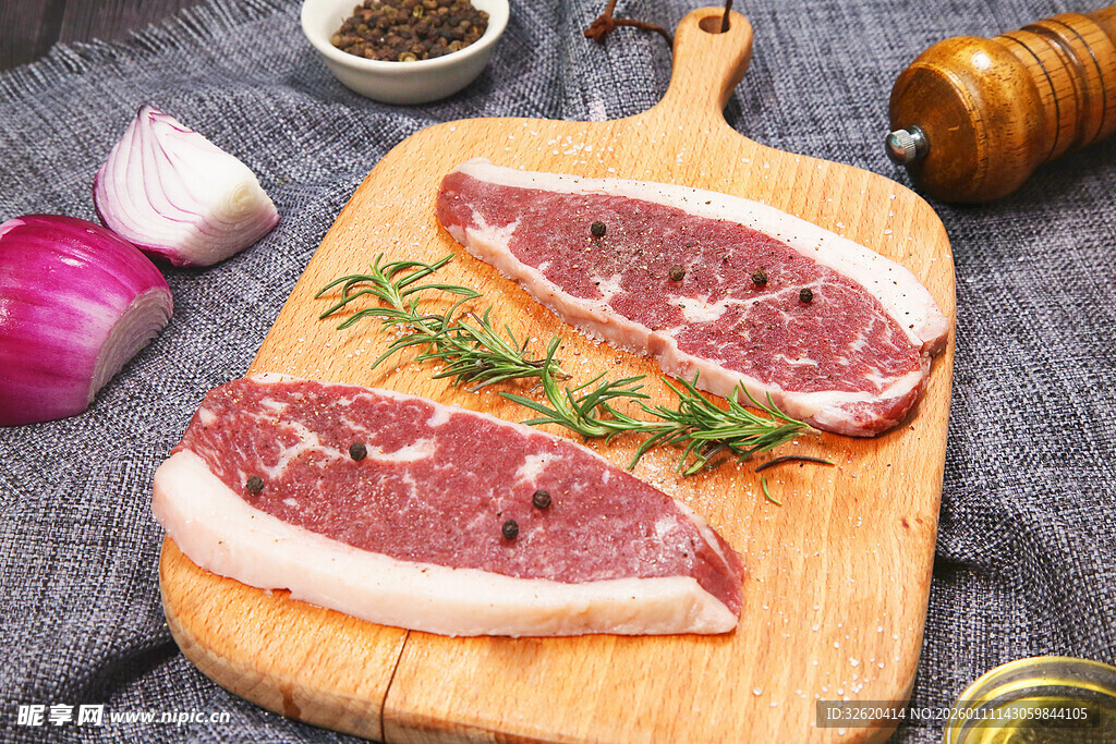 生猪肉排
