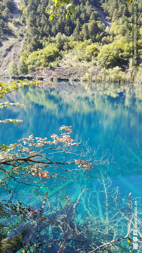 梦幻蓝湖 自然绝美风光