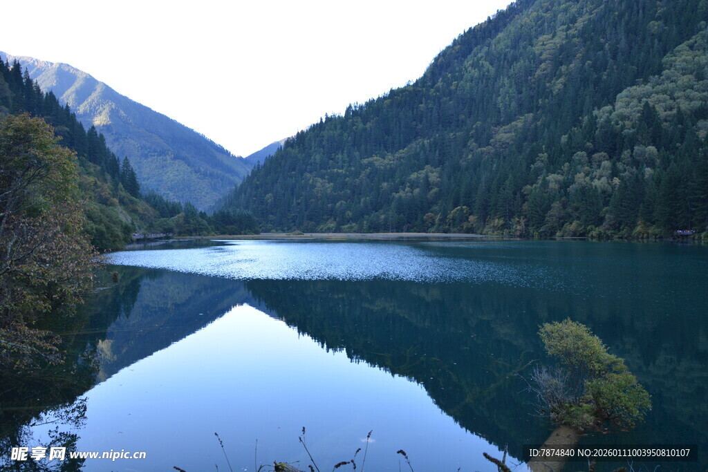 宁静山水湖景自然风光