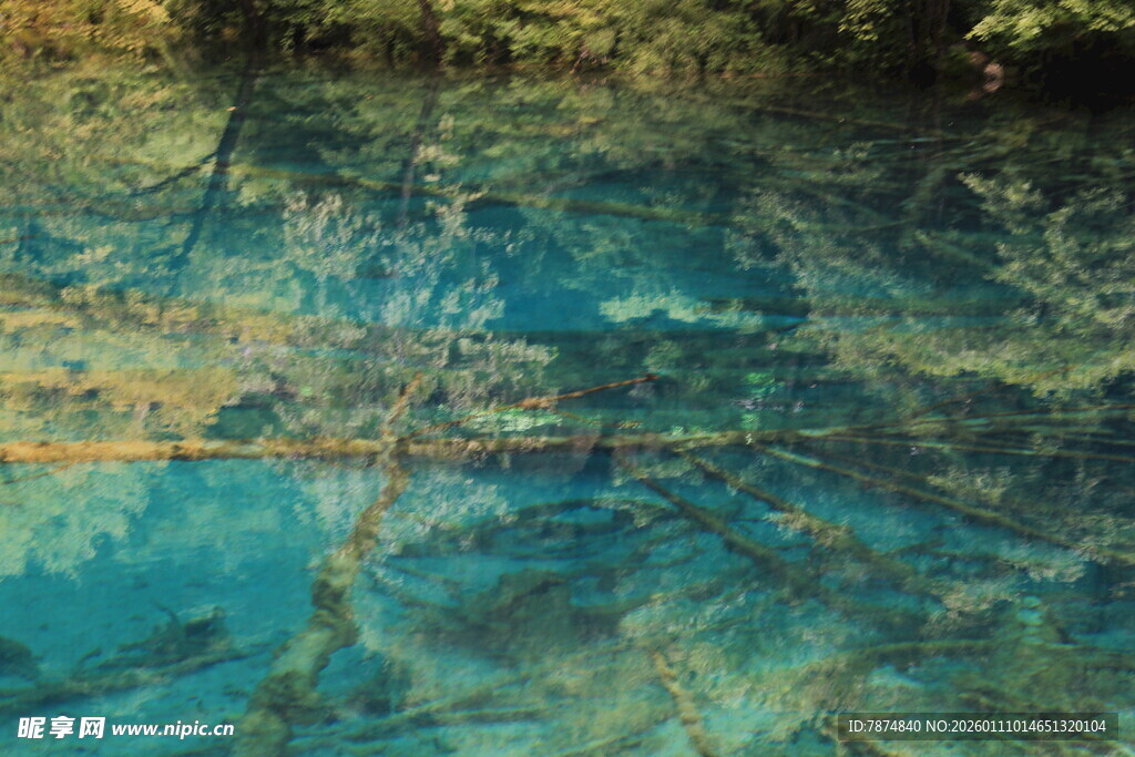 抽象蓝绿交织纹理画面