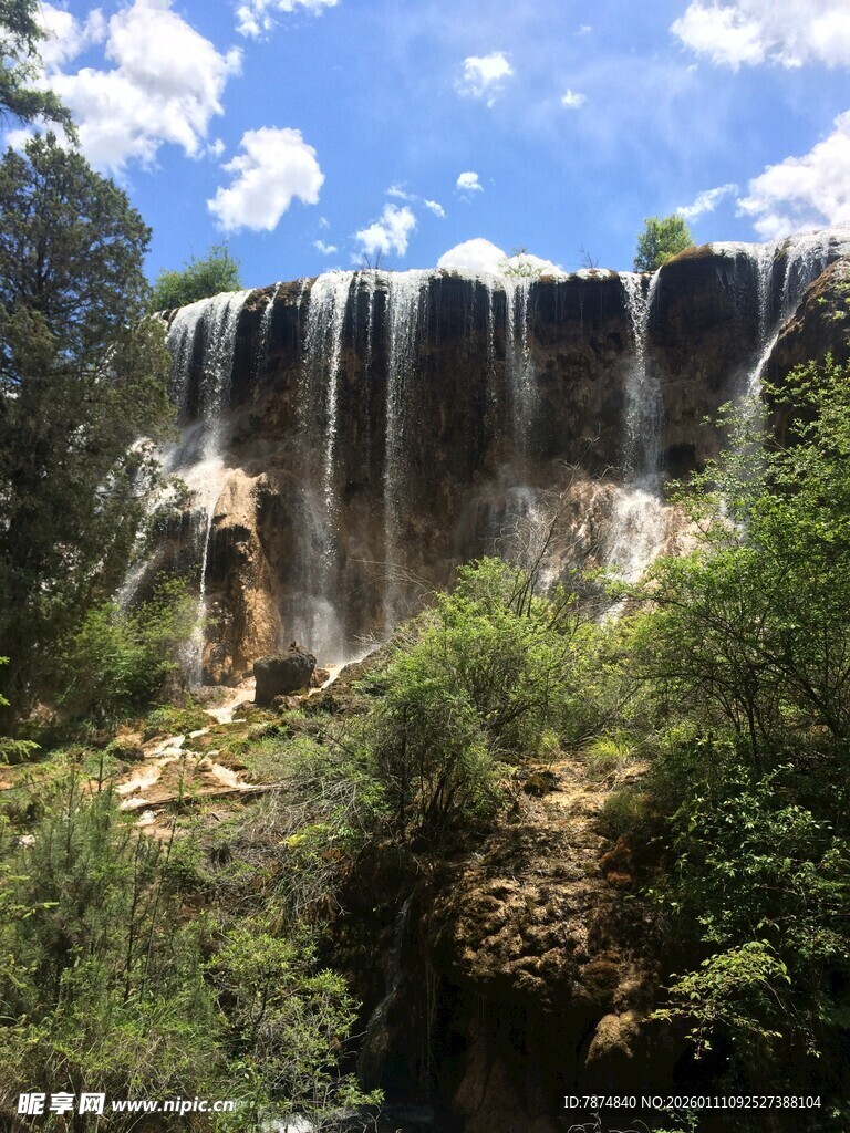 壮丽自然瀑布景观