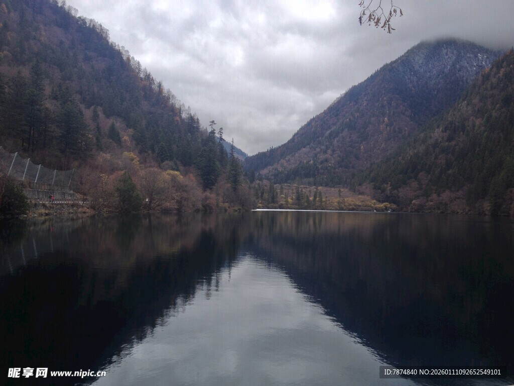 宁静山水湖景自然风光