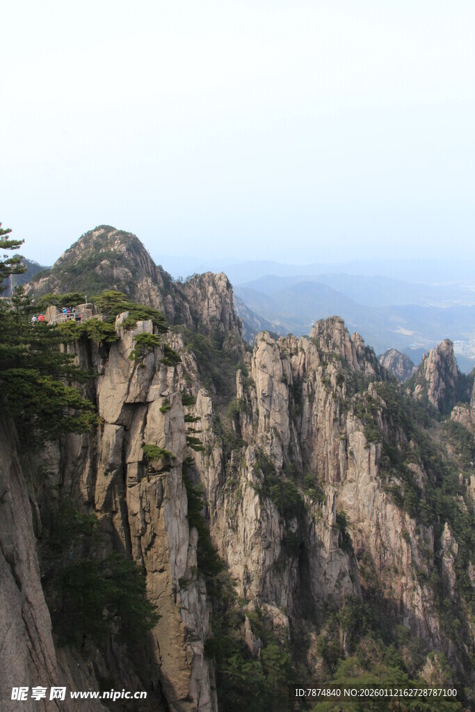 壮丽黄山奇峰景观
