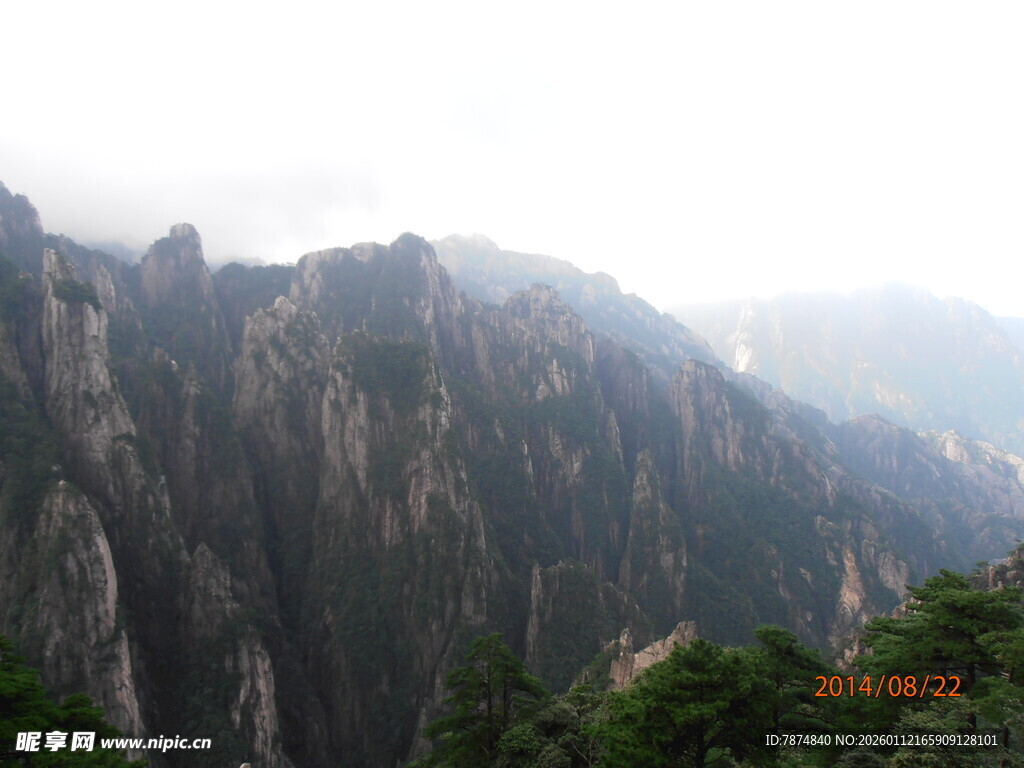 壮丽黄山奇峰景观