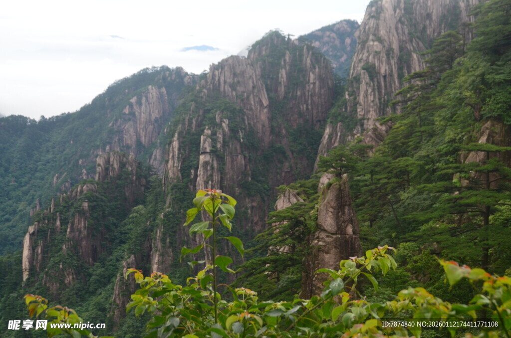 壮丽黄山山峦景色