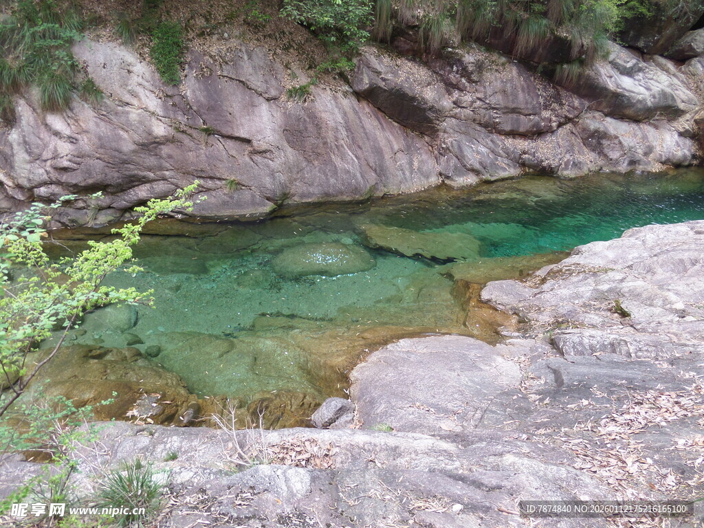 山间碧潭 自然清幽之景