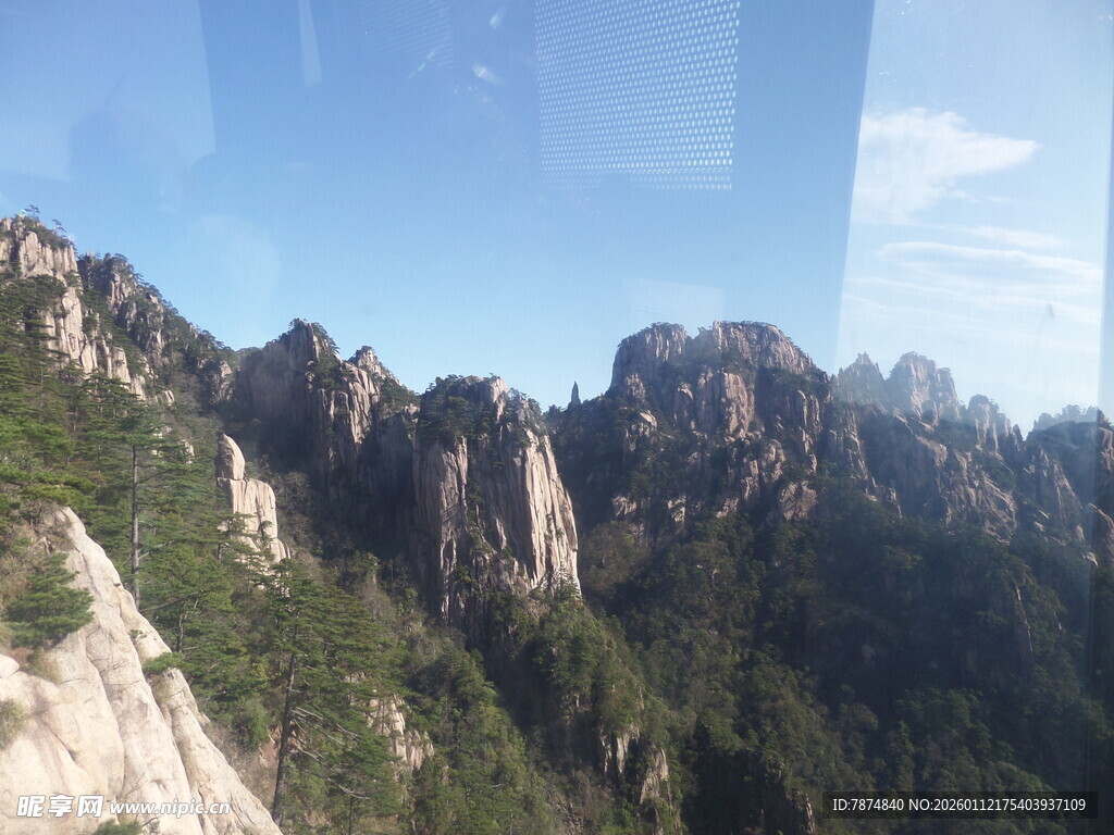 壮丽黄山山峰景观