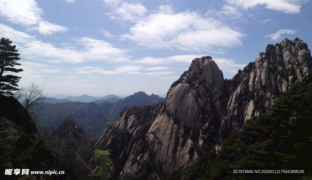 壮丽黄山奇峰景观
