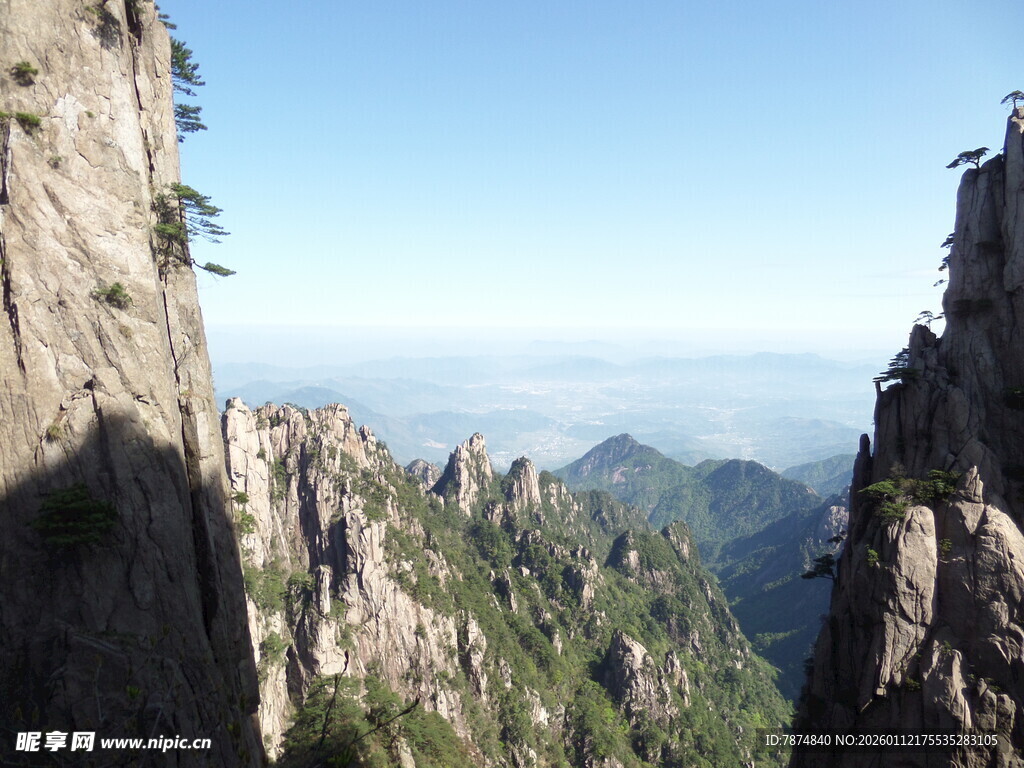 壮丽黄山奇峰景观