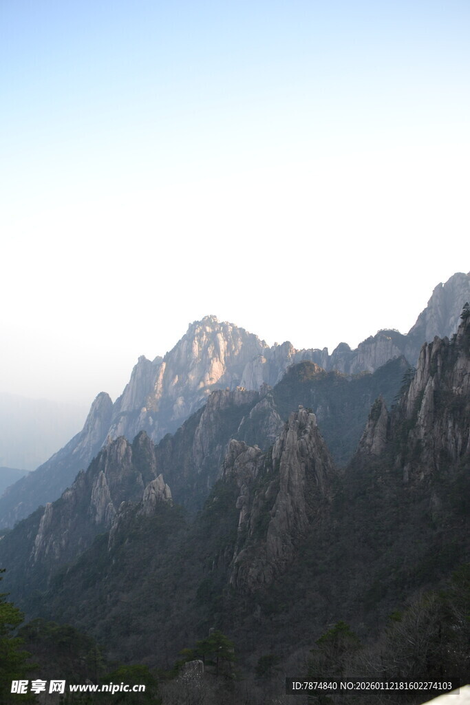 壮丽山景 尽显自然之美