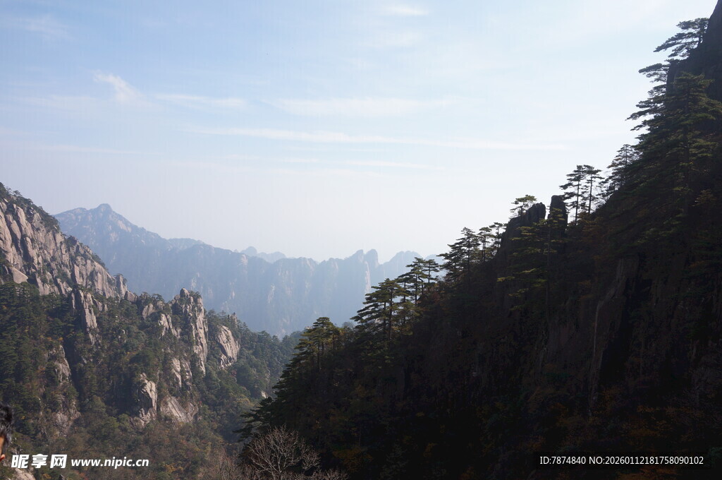 壮丽山景 展现自然之美