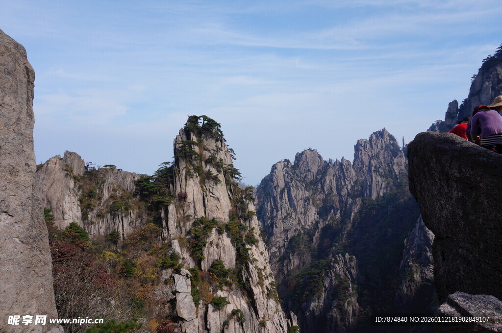壮丽黄山奇峰景观
