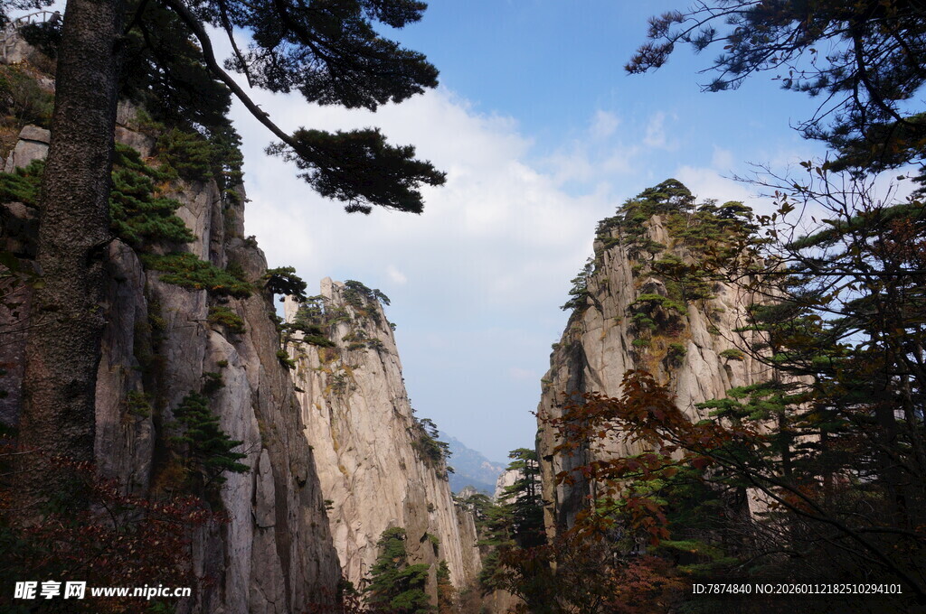 壮丽险峻的山间景致
