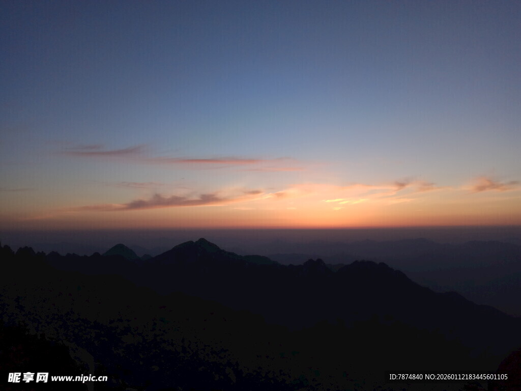 山间壮丽日出美景