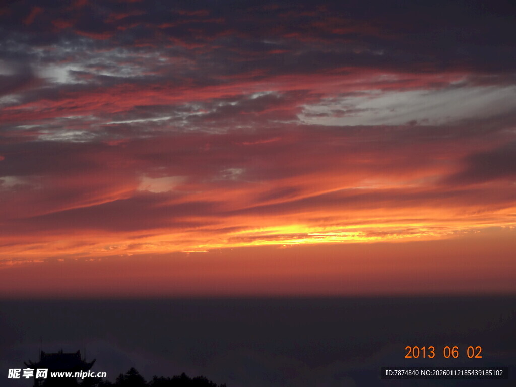 海上壮丽日落天空美景