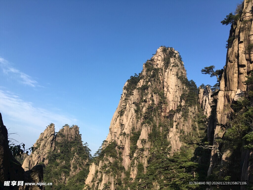 壮丽黄山奇峰景观