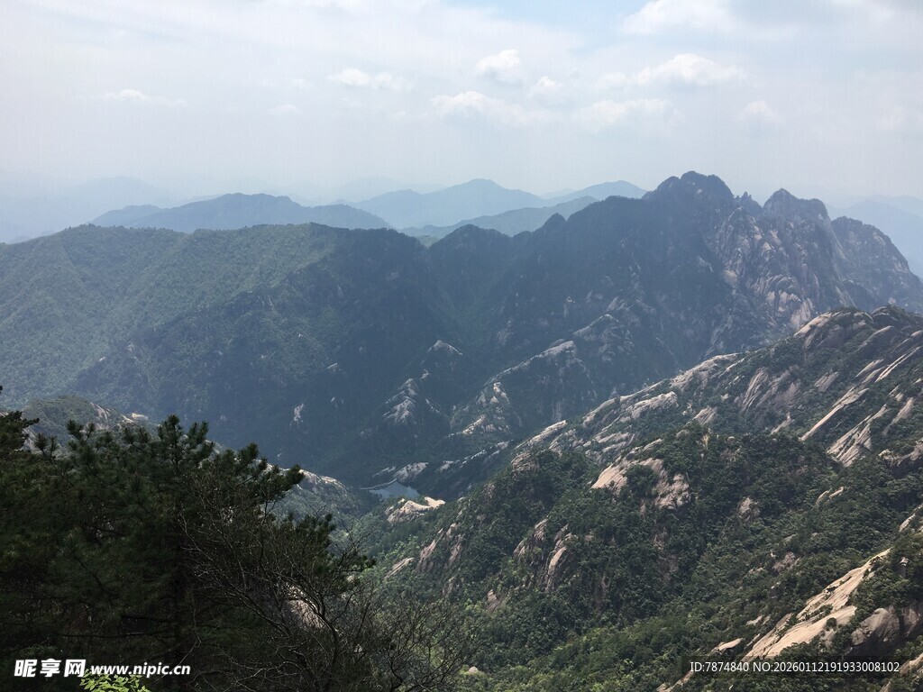 壮丽山景 领略自然之美