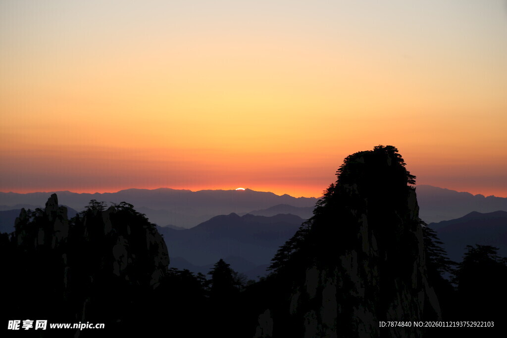 黄山日落美景