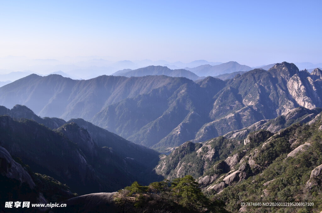 壮丽山峦风景