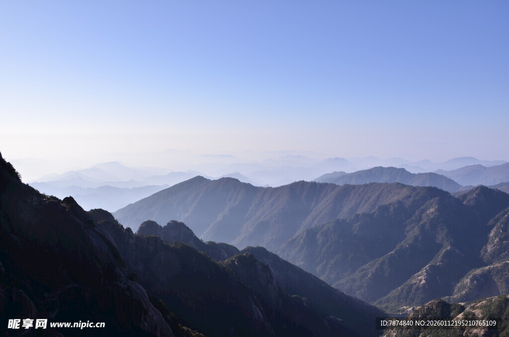 壮丽山景 云海环绕
