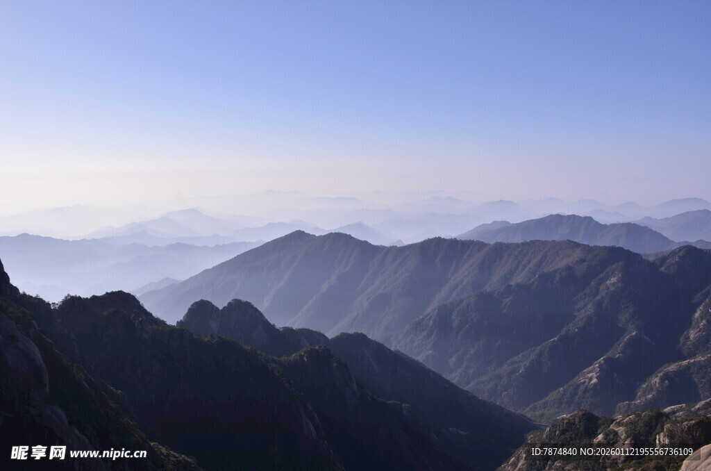 壮丽群山 远眺云海景观