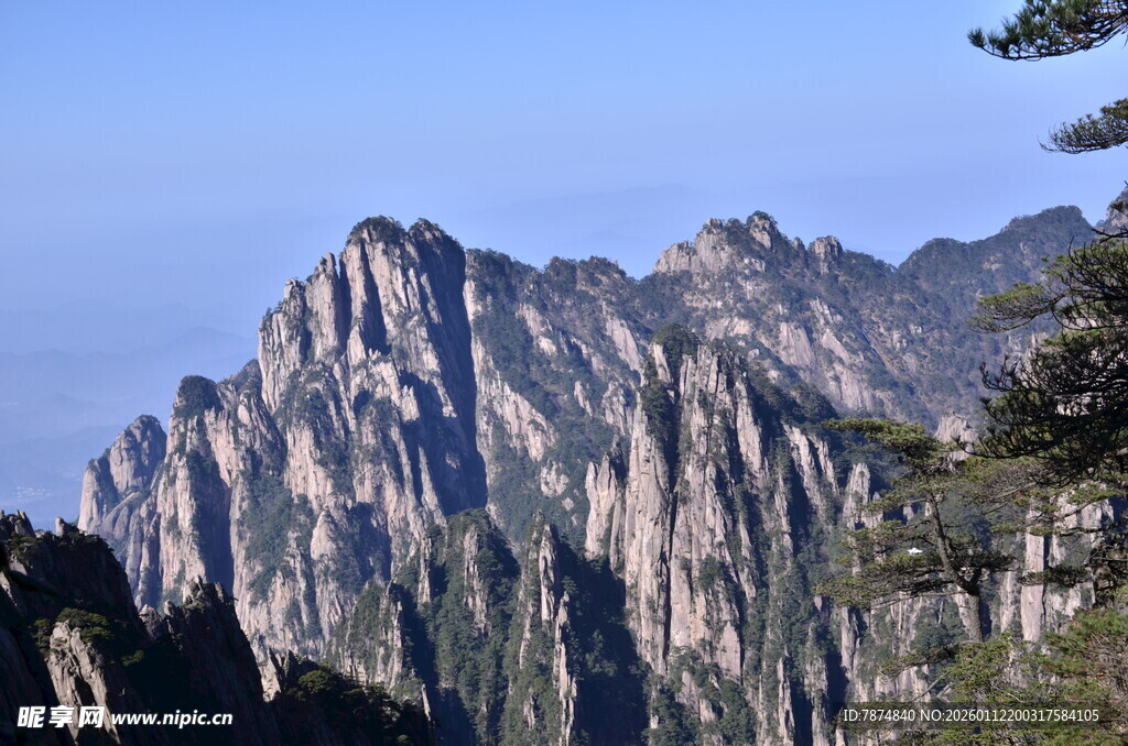 巍峨黄山奇峰景观