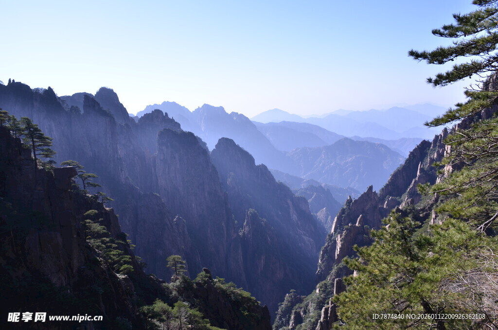 壮丽黄山山脉景观