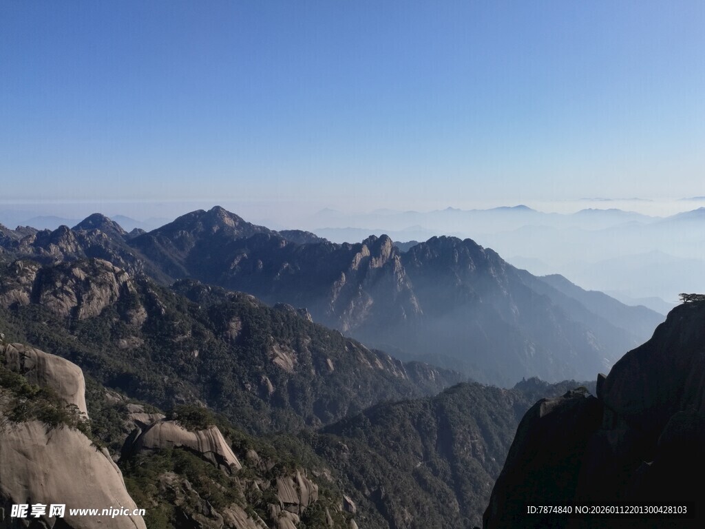 壮丽黄山山脉景观