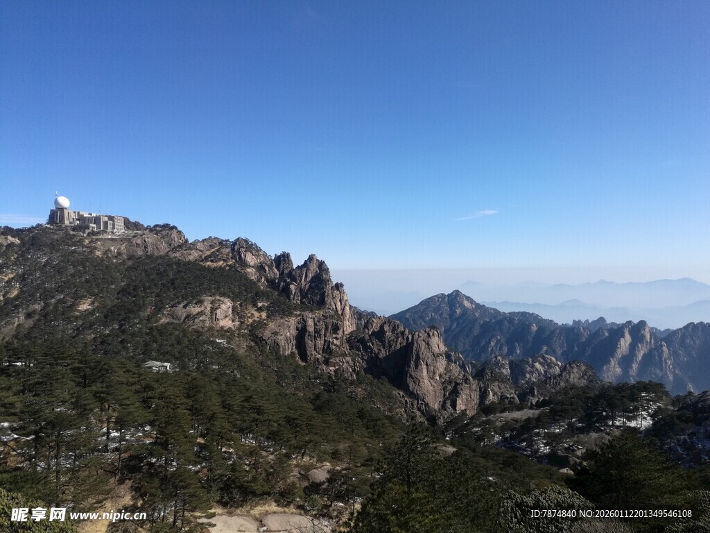 壮丽群山风景