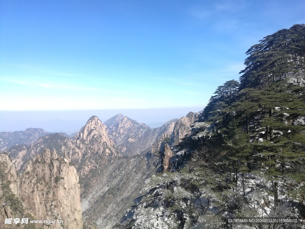 壮丽黄山山峰景色
