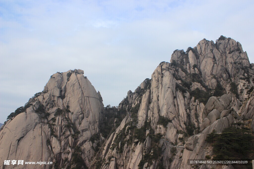 巍峨壮观的奇峰峻岭