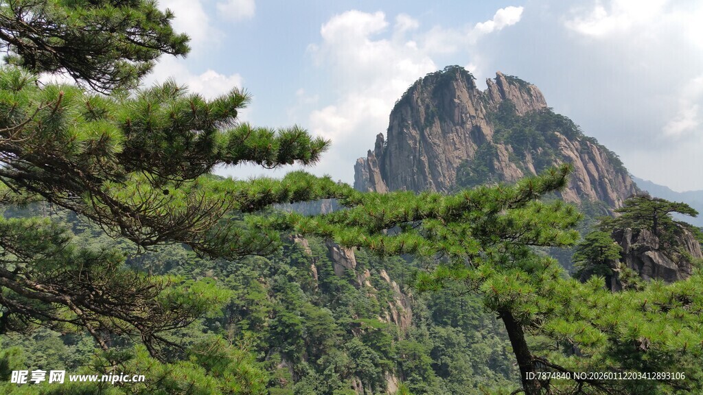 黄山松景 巍峨山峦