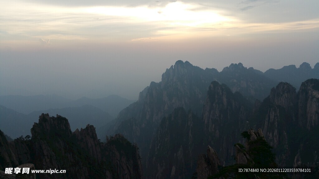 壮美黄山日出景观