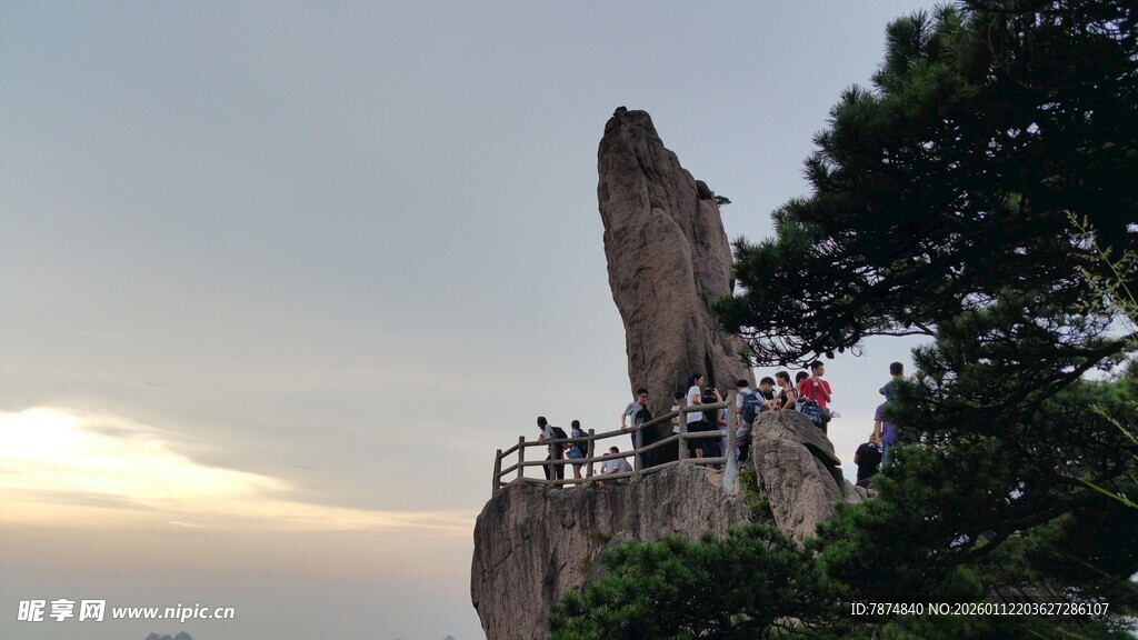 山顶独特岩石景观