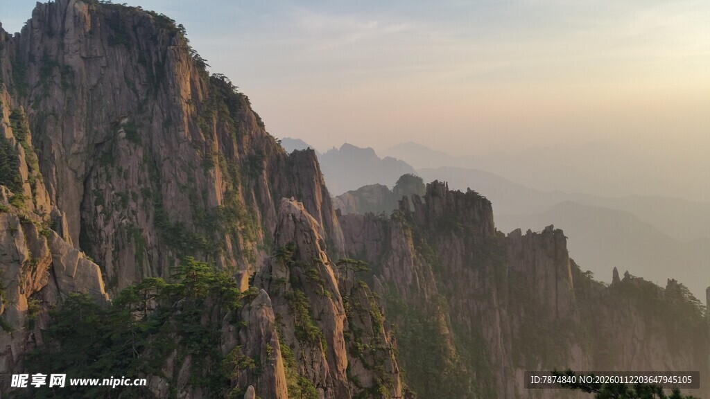 壮丽山景 尽显自然之美