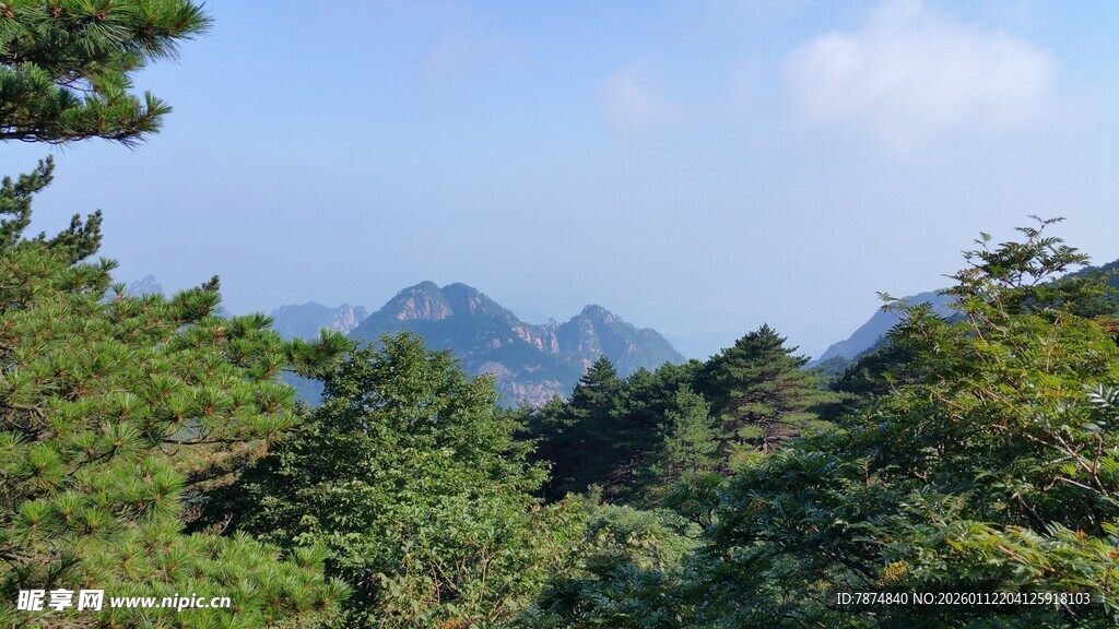 山林景色 远处山峦